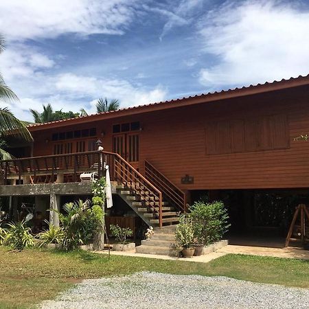 Saduemuenghomestay Phrae Exterior foto