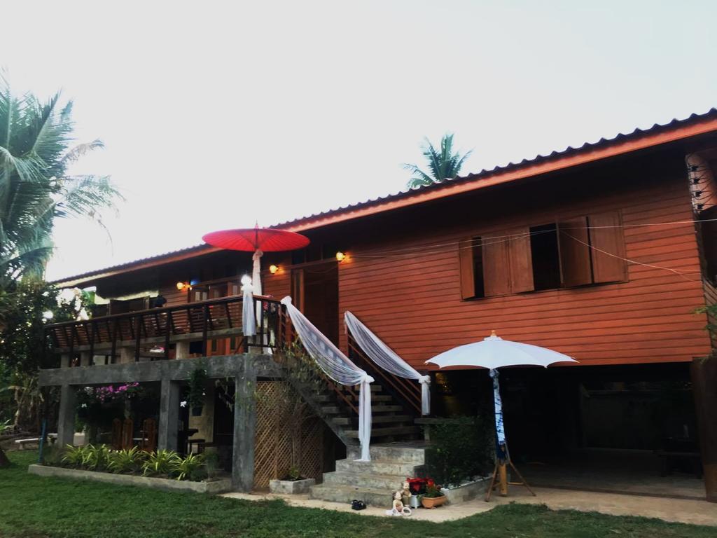 Saduemuenghomestay Phrae Exterior foto