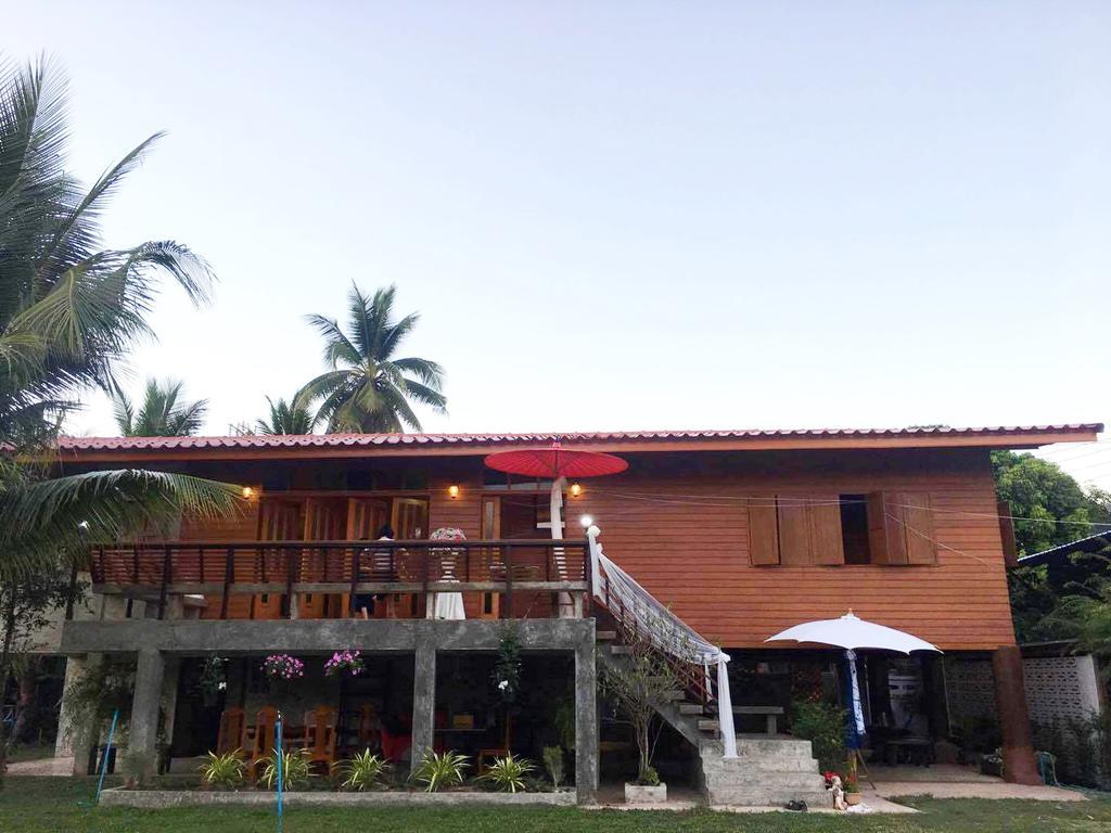 Saduemuenghomestay Phrae Exterior foto